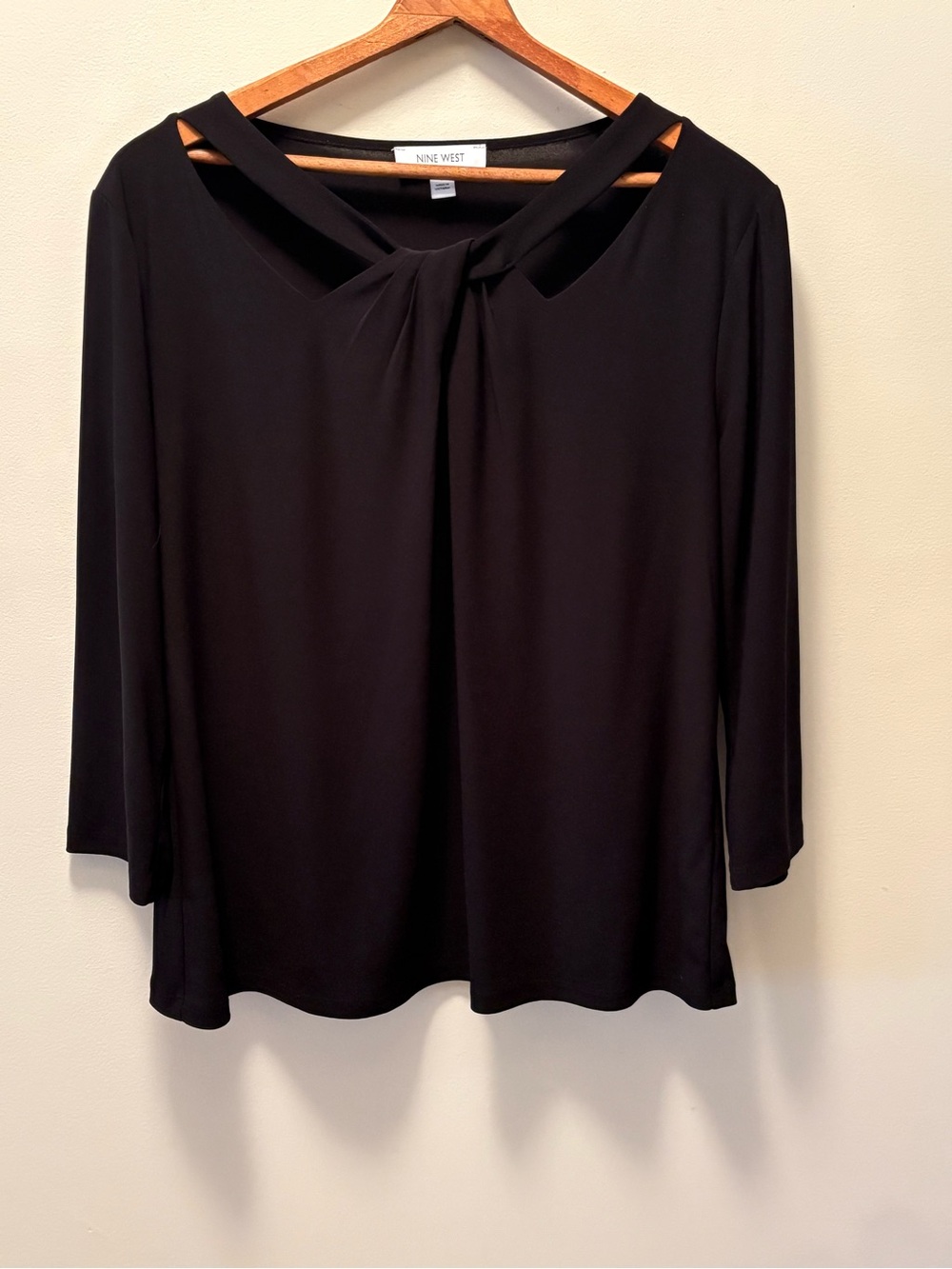 2-Tops Black Twisted Front 3/4 Sleeve and Green Short Sleeve Key Hole Front